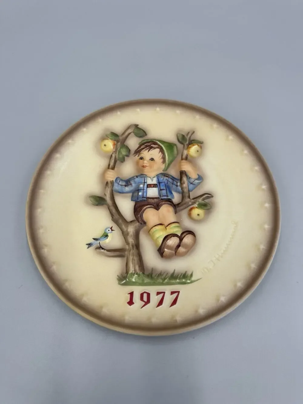 1977 Goebel Hummel Annual Collector Plate Hum 270 Porcelain W. Germany